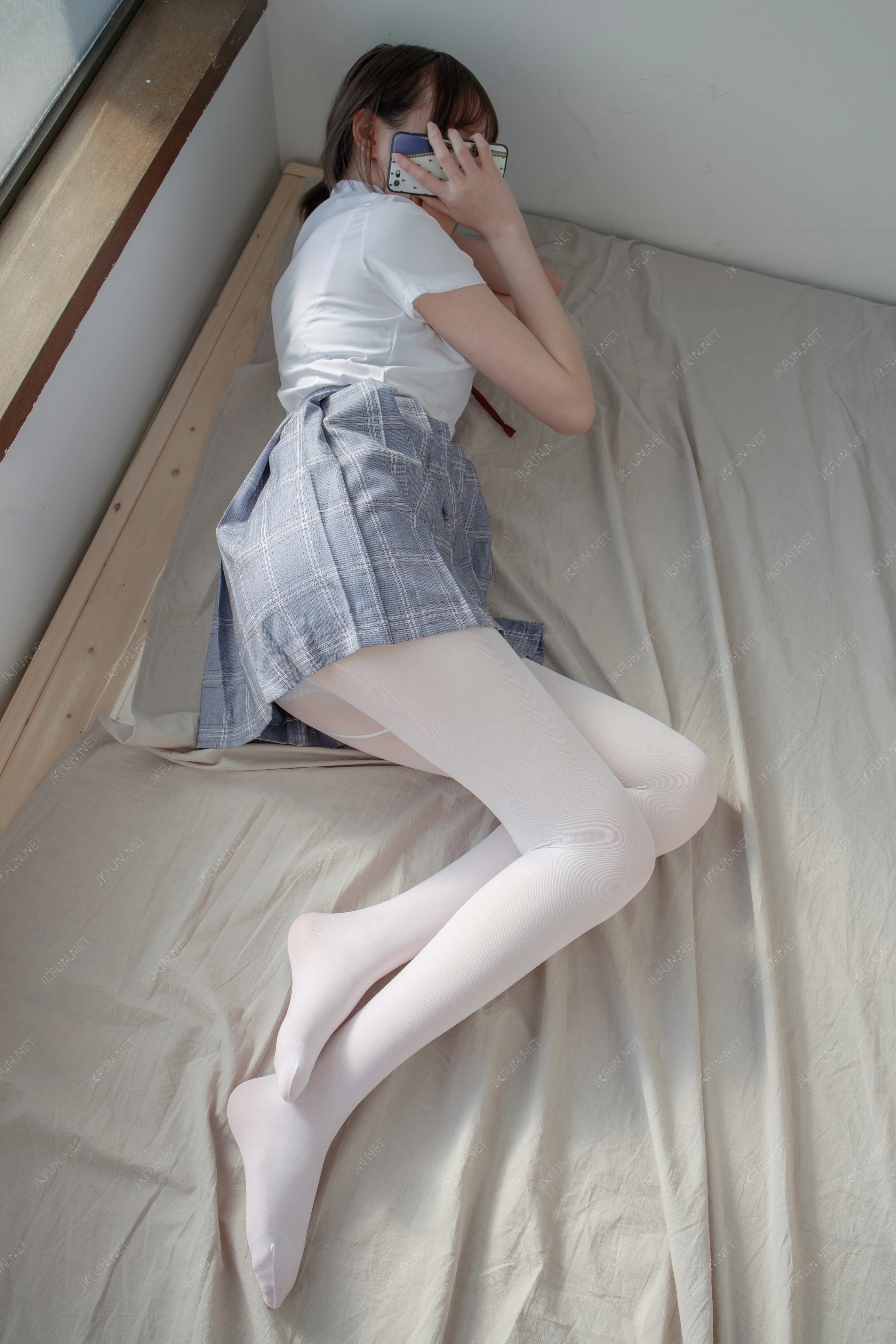 森萝财团 [JKFUN-002] Aika 可爱学妹丝足 [230P 1V] 1