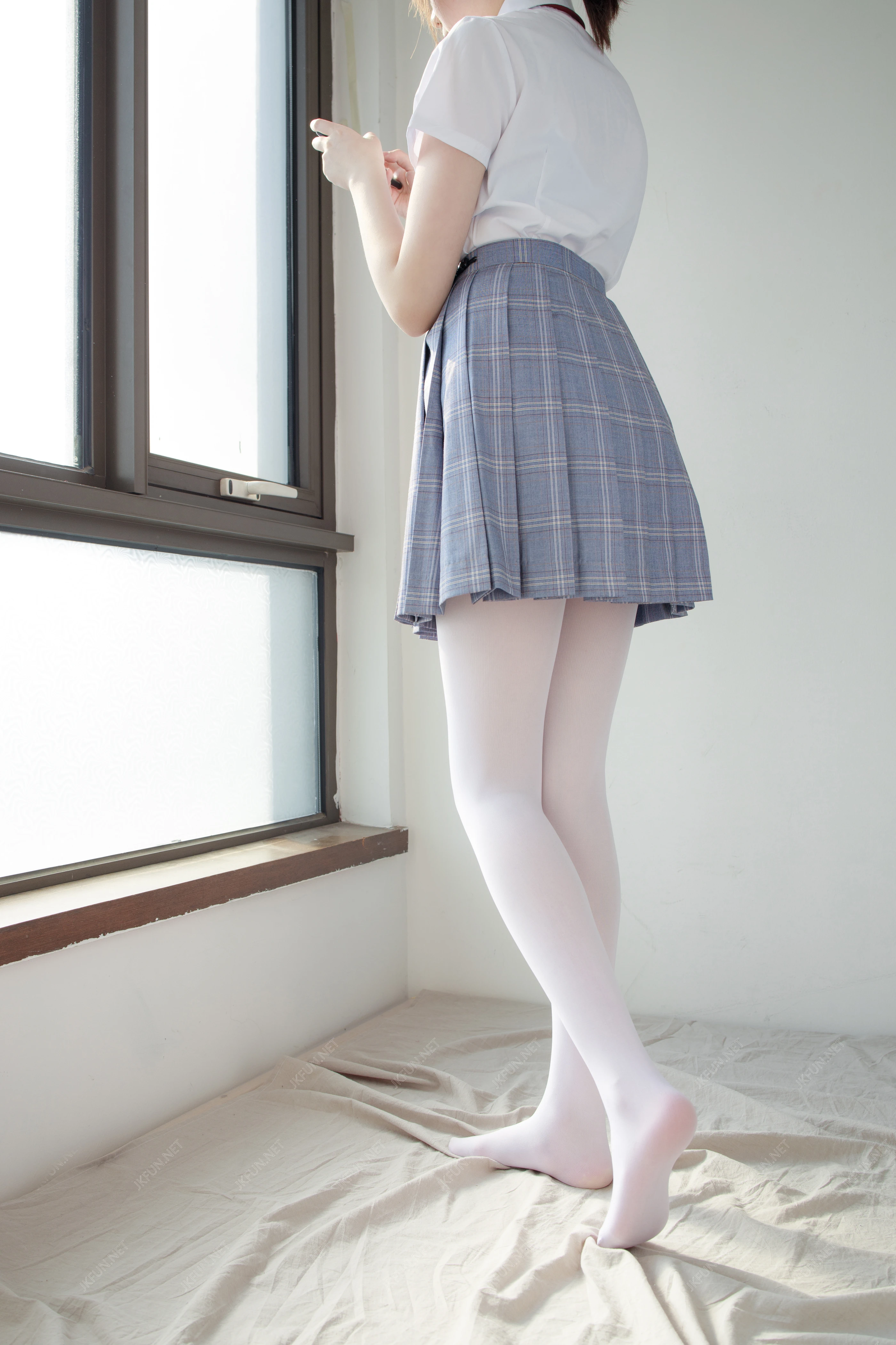 森萝财团 [JKFUN-002] Aika 可爱学妹丝足 [230P 1V] 3